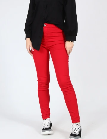 Pantaloni Bershka, rosu