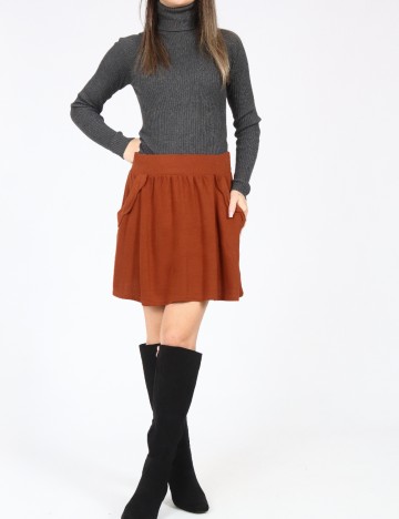 Fusta Zara, maro