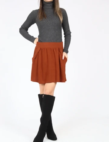 Fusta Zara, maro