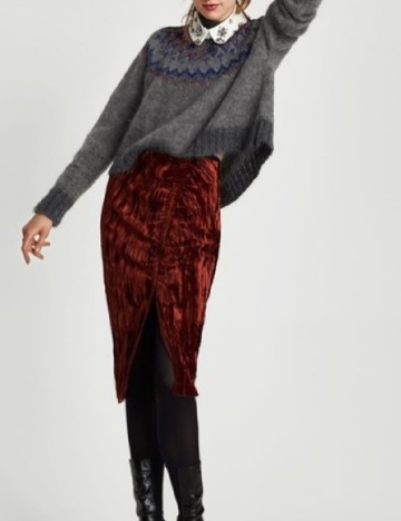 
						Fusta Zara, caramiziu