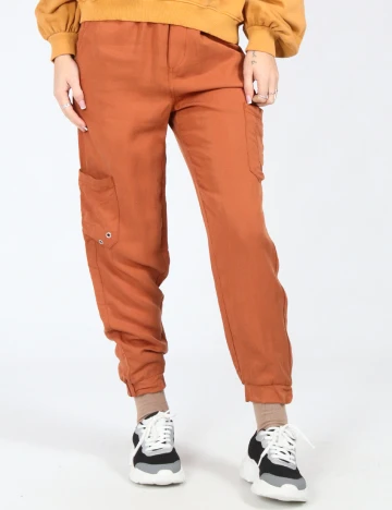 Pantaloni Zara, maro