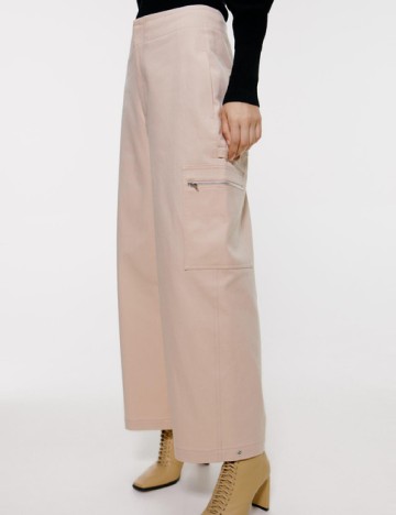 
						Pantaloni Zara, crem