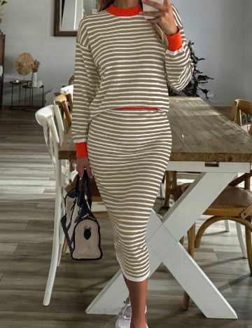 
						Compleu SHEIN, maro/alb