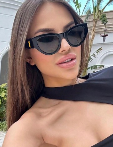 
						Ochelari de soare SHEIN, negru