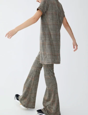 Pantaloni Pull&Bear, mix culori