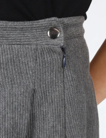Fusta Zara, gri