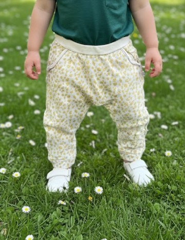 
						Pantaloni Zara, gri deschis