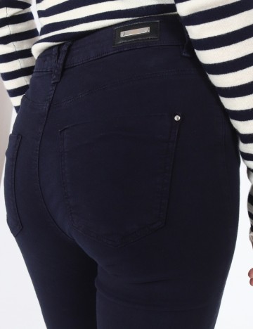 Blugi Bershka, bleumarin