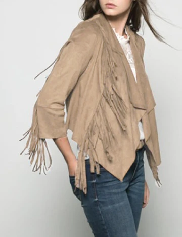 Jacheta Bershka, bej