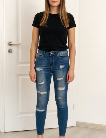 
						Blugi Pull&Bear, albastru