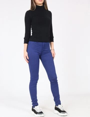 Blugi Bershka, albastru