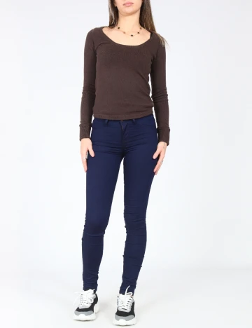 Blugi Bershka, bleumarin