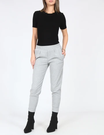 Pantaloni Bershka, gri