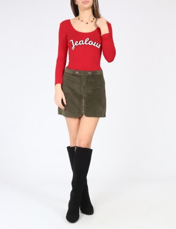 
						Body Pull&Bear, rosu