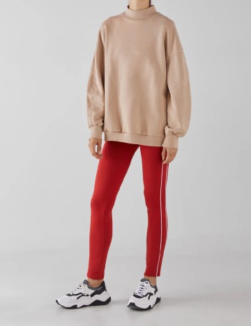 
						Pantaloni Bershka, rosu