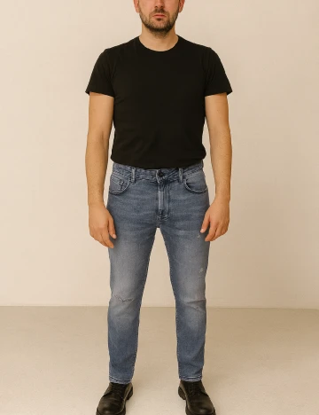 Blugi Bershka, albastru deschis