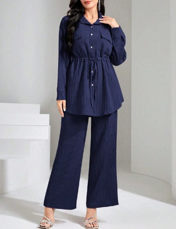 
						Compleu SHEIN, bleumarin