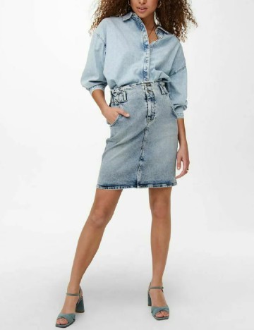 
						Fusta Only, albastru