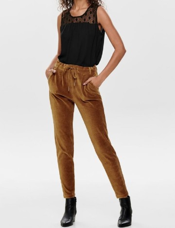 
						Pantaloni Only, maro