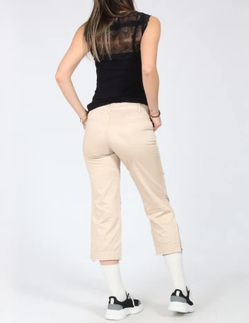 Pantaloni trei sferturi Zara, bej