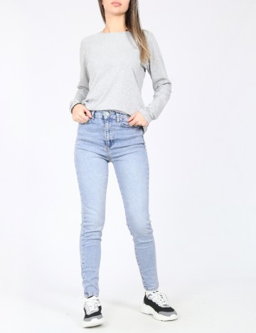 
						Blugi TRENDYOL, albastru deschis