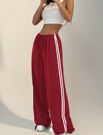 
						Pantaloni SHEIN, rosu