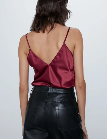 Maiou Zara, rosu, M