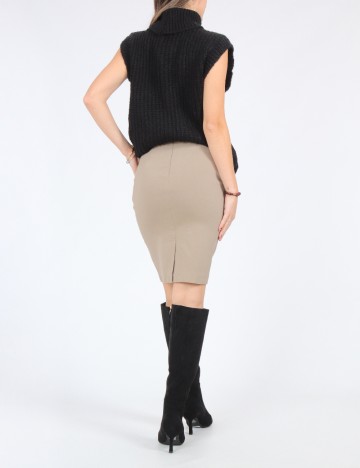 Vesta Vila, negru, S